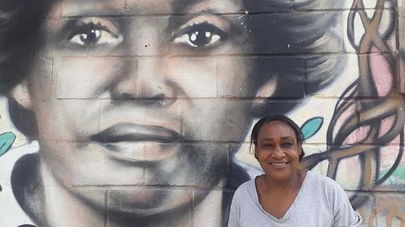 Legenda: Dona Vera no Museu da Maré. Foto: Divulgação