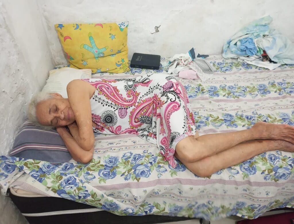 Zenilda Acioli, moradora da Maré, na espera por operação. Foto: acervo pessoal
