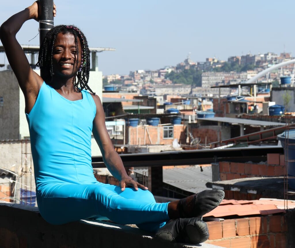 Descobrir o mundo da dança mudou completamente a vida de David Almeida e, desde muito cedo, jovem se preparou para viver da arte | Foto: Divulgação