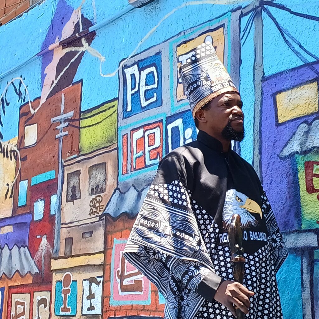 Rei de Angola visita a Maré. (Foto: Lucas Feitoza/ Maré de Notícias)