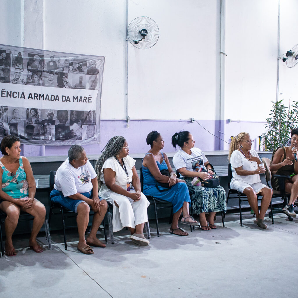 A maioria das mães são negras e compartilham a saudade de seus filhos. (Foto: Douglas Lopes)